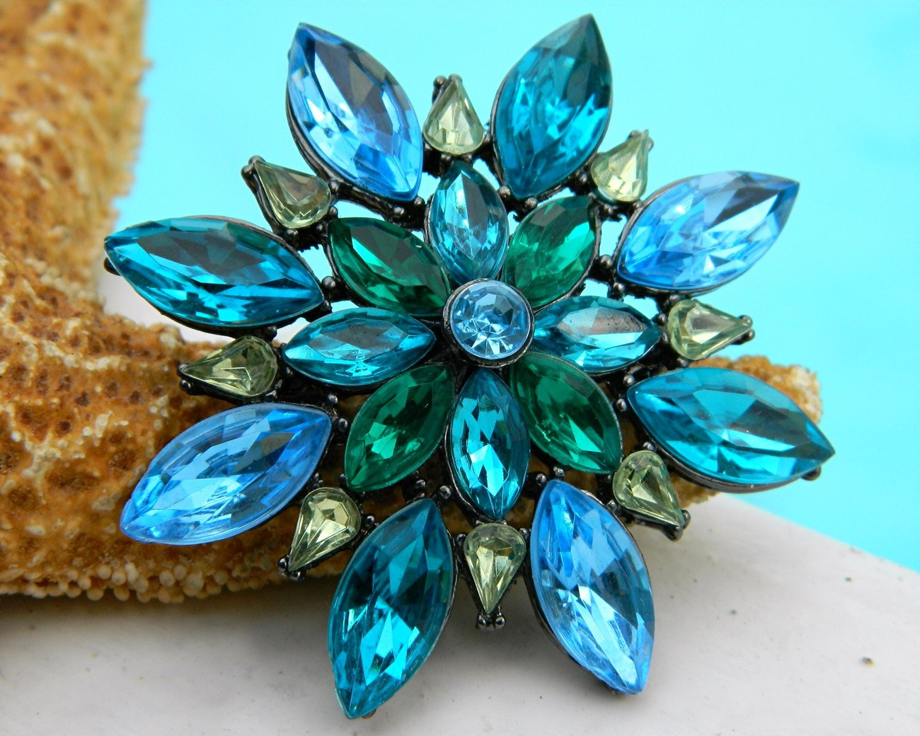 Brooches Pin
 Vintage Monet Rhinestone Brooch Pin Tiered Flower Blue