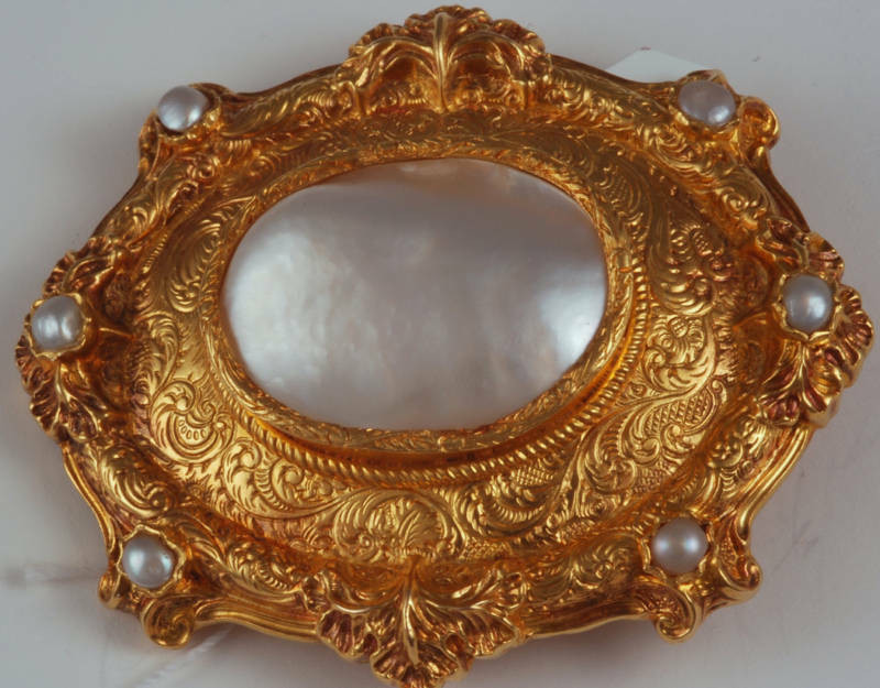 Brooches Style
 18k Gold Victorian Pearl Brooch Georgian Style