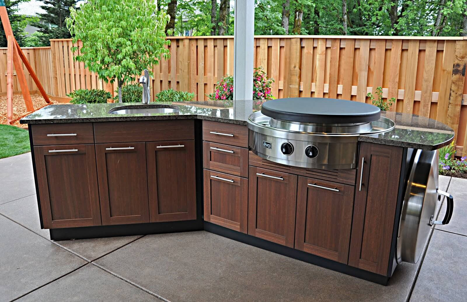 Build Outdoor Kitchen Cabinet
 Ways to Choose Prefabricated Outdoor Kitchen Kits