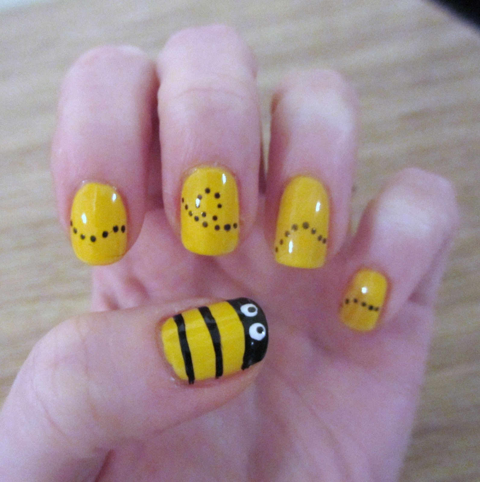 Bumble Bee Nail Art
 A little bit of everything Bumble Bee Nail Art Tutorial