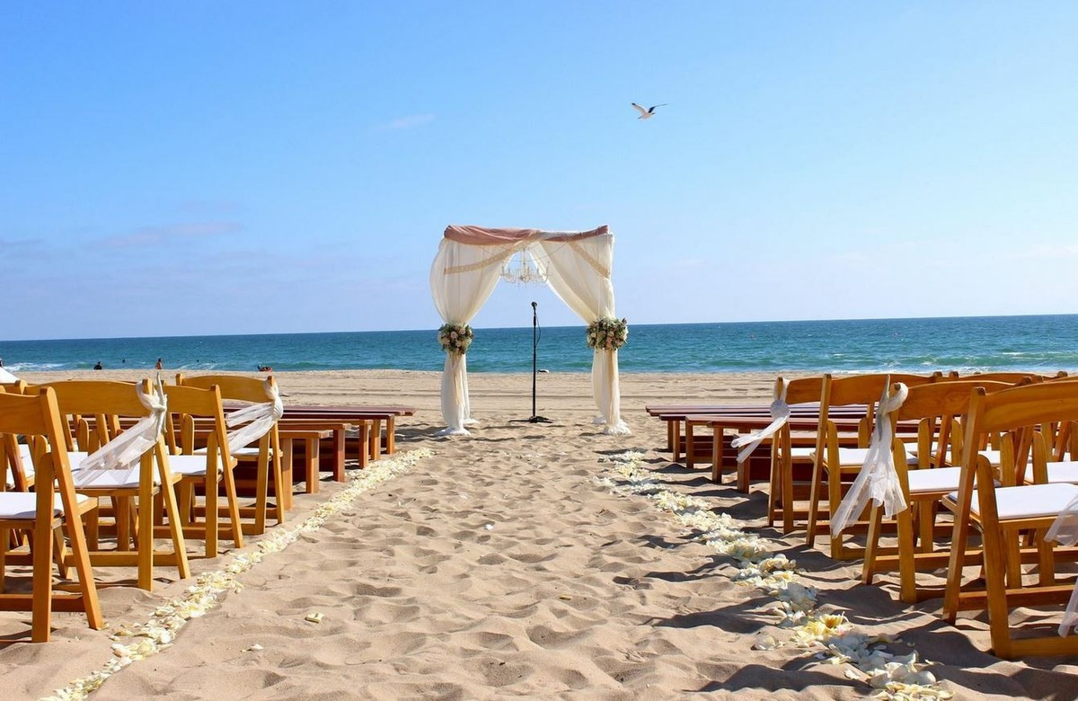 California Beach Wedding Venues
 Verandas Beach House Manhattan Beach Wedding Ceremony