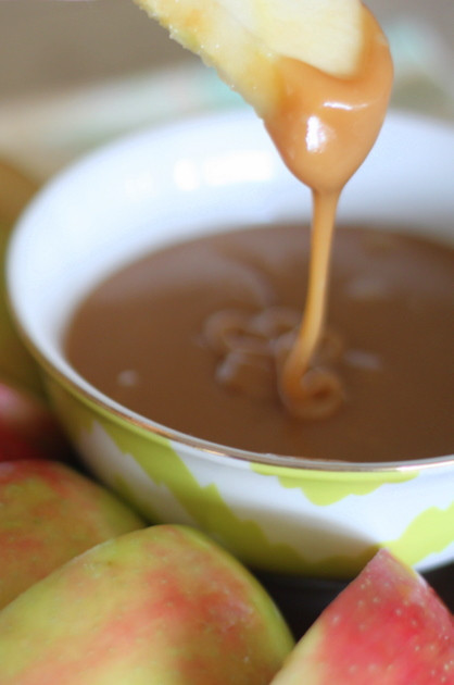 Caramel For Dipping Apples
 Easy Caramel Apple Dip Kitchen Treaty Recipes