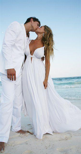 Casual Beach Wedding
 Casual Beach Wedding Dresses To Stay Cool MODwedding