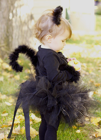 Cat Costume DIY
 do it yourself divas DIY Black Cat Costume