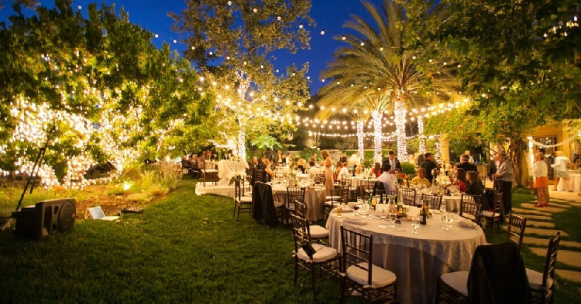 Catering Ideas For Backyard Party
 10 Tips Planning an Amazing Backyard Wedding