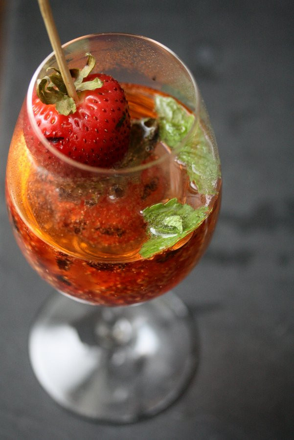 Champagne Drinks For Summer
 Grilled Strawberry Bellini Recipe