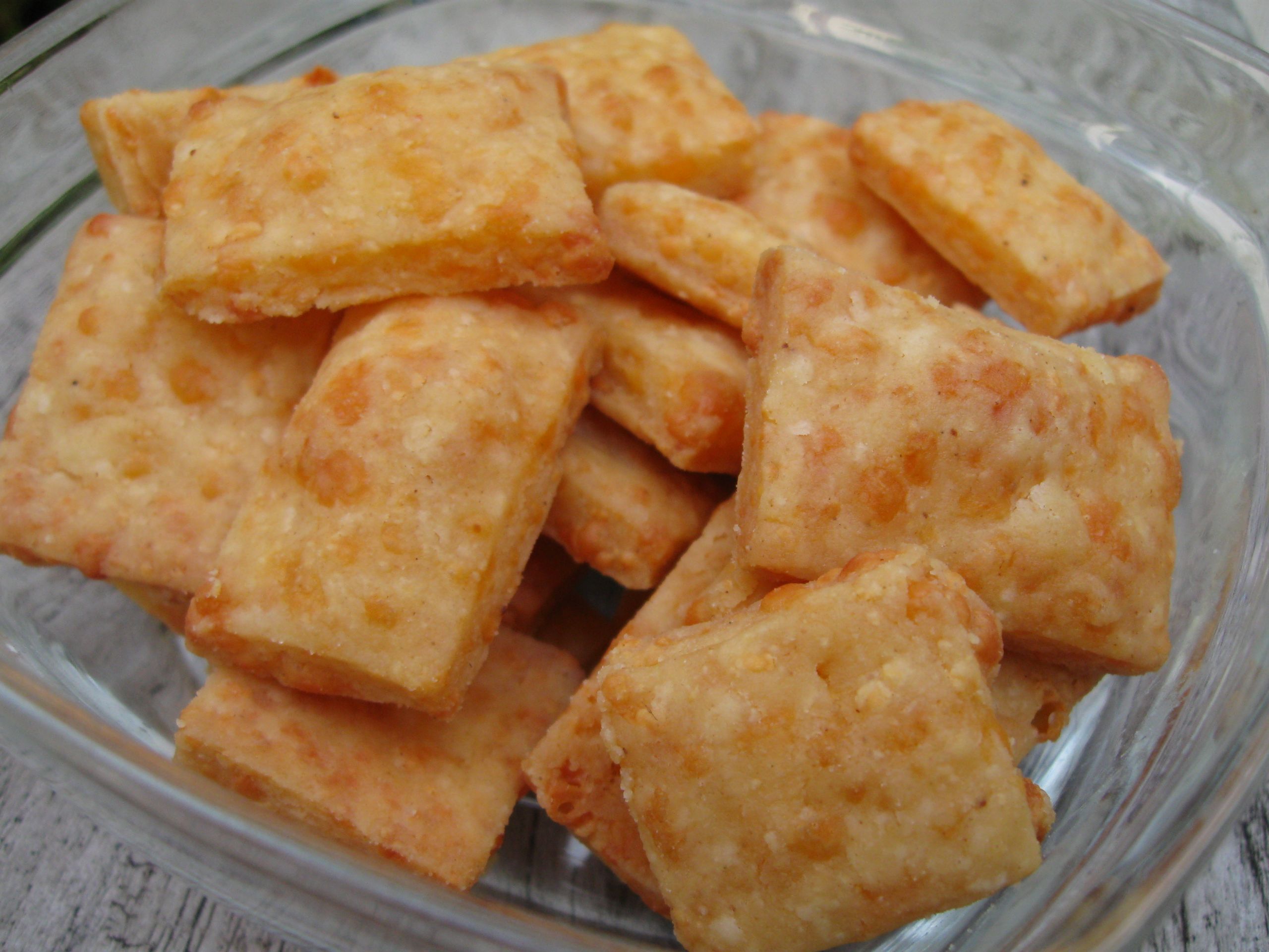 Cheddar Cheese Crackers
 Can’t Stop Eatin’em – Cheddar Cheese Crackers