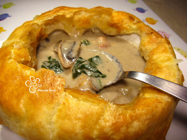 Chicken Pot Pie With Cream Of Mushroom Soup
 Bon s Kitchen 酥皮忌廉蘑菇雞湯 Cream of Mushroom and Chicken Soup