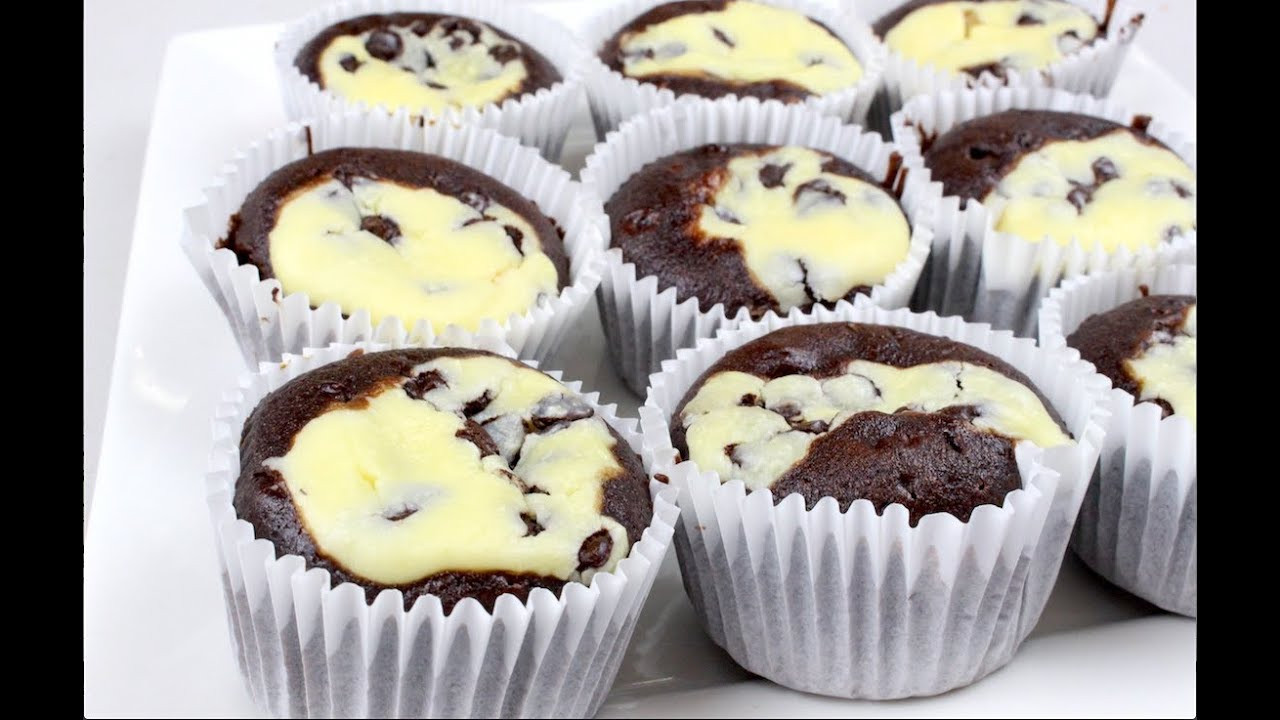 Chocolate Cupcakes With Cream Cheese Filling
 chocolate cupcakes with cream cheese filling