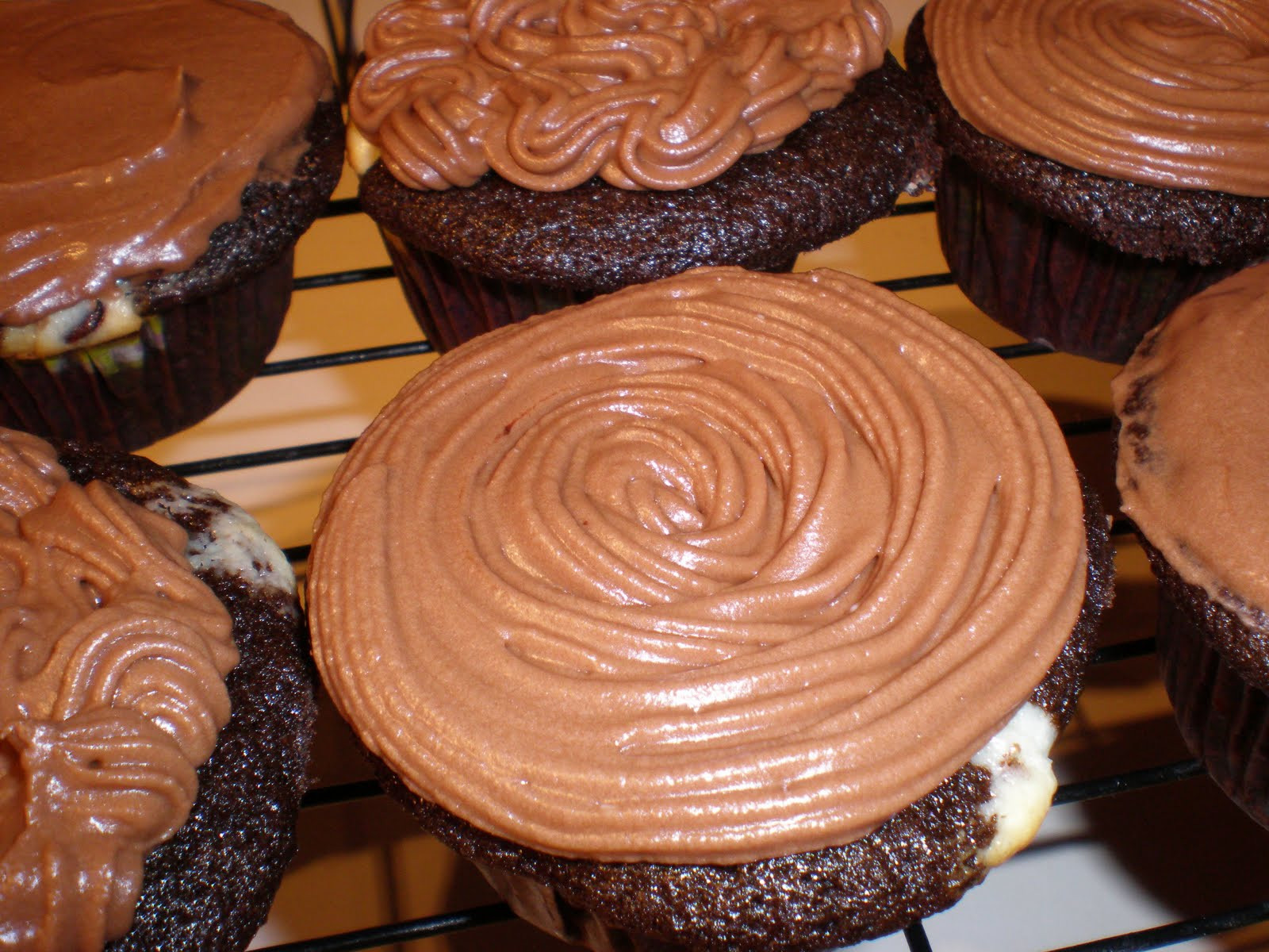 Chocolate Cupcakes With Cream Cheese Filling
 Something Food Chocolate Cream Cheese Filled Cupcakes