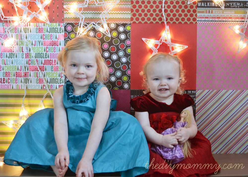 Christmas Backdrops DIY
 Make DIY Christmas Backdrops with Scrapbook Paper