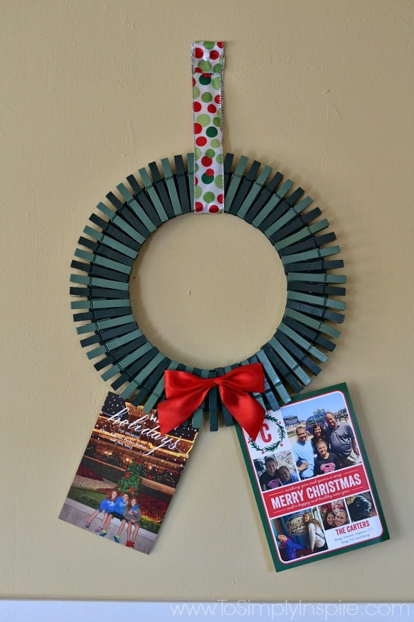 Christmas Card DIY
 DIY Christmas Card Holder Wreath