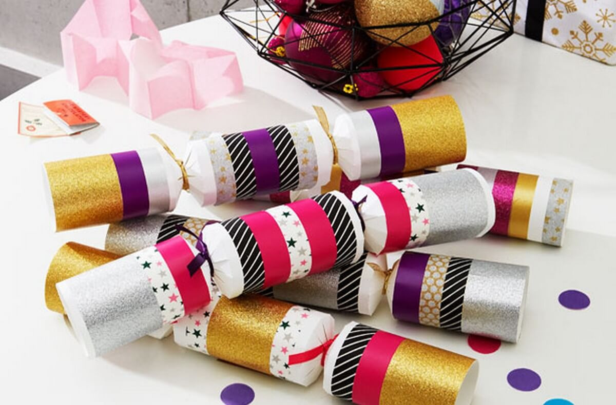 Christmas Cracker DIY
 How to Make Your Own Gorgeous Christmas Crackers DIY