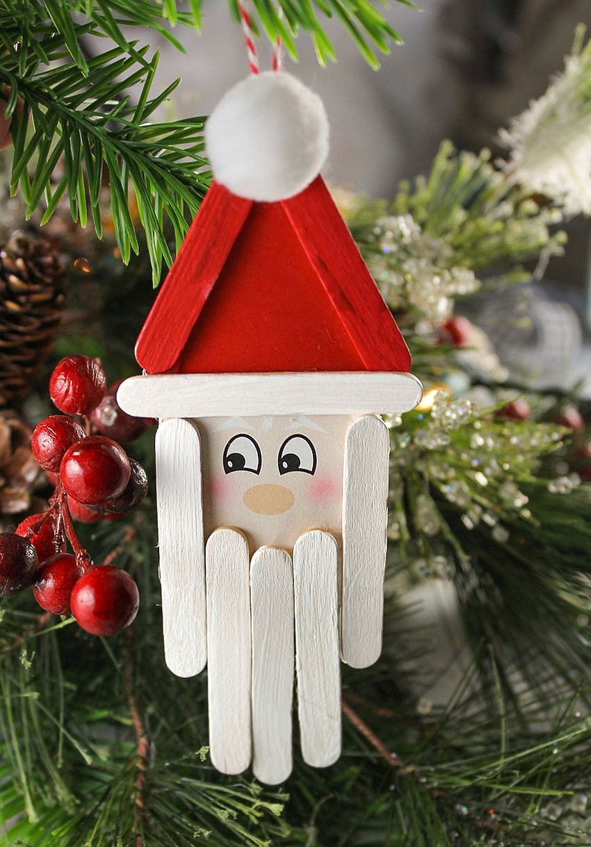 Christmas Craft Images
 10 Easy DIY Santa Crafts to Get Your Home Ready for Christmas
