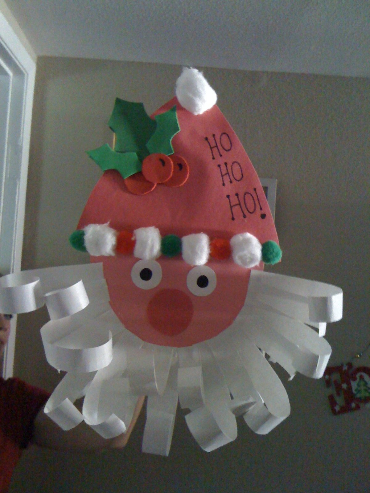 Christmas Crafts For Preschoolers On Pinterest
 Construction paper Santa Easy preschool Christmas craft