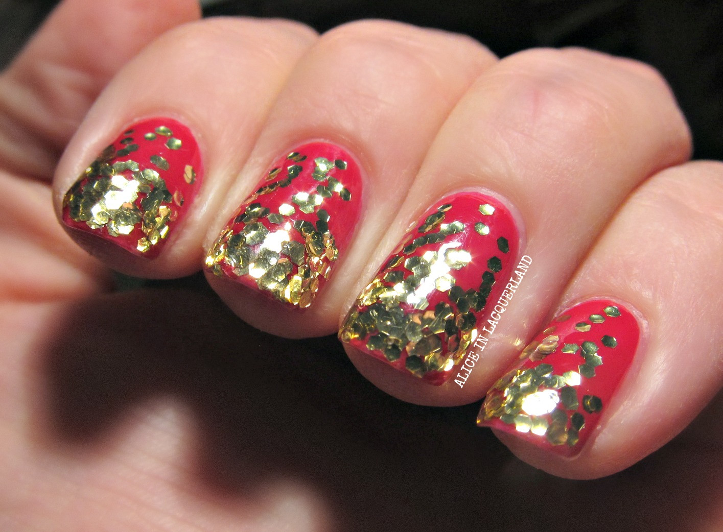 Christmas Glitter Nails
 Alice in Lacquerland