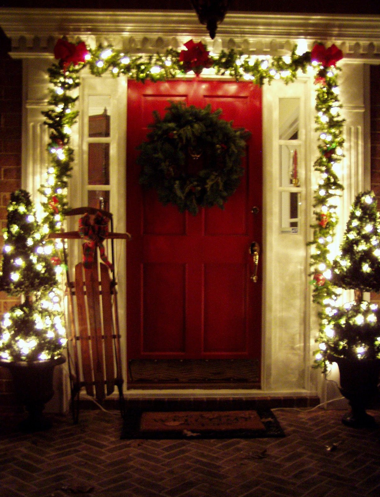 Christmas Ideas For Outside
 Decorating the Front Porch for Christmas 2008