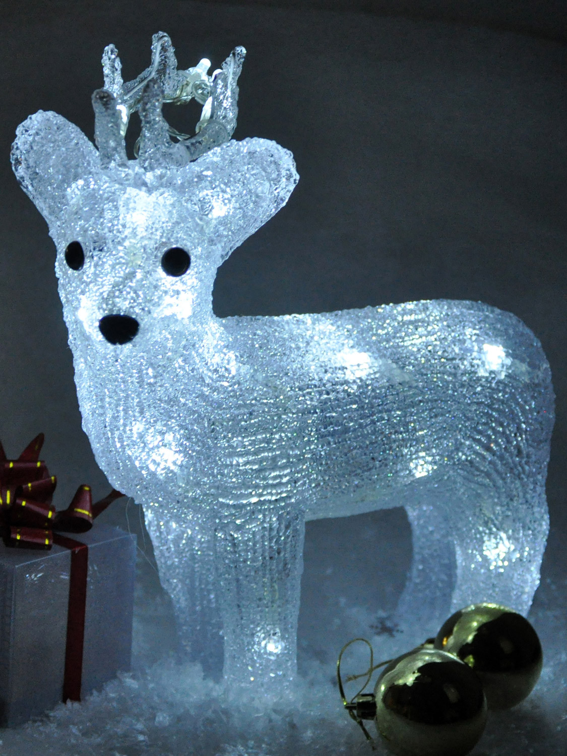 Christmas Indoor Light
 Light Up Reindeer Acrylic Crystal Effect Christmas