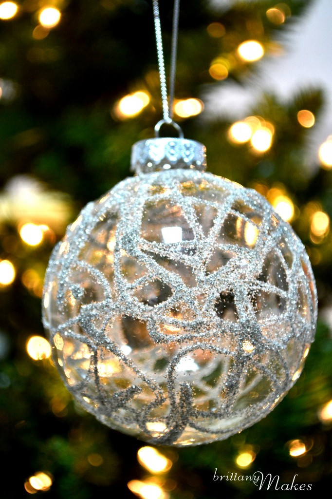 Christmas Ornament DIY
 35 DIY Christmas Ornaments From Easy To Intricate