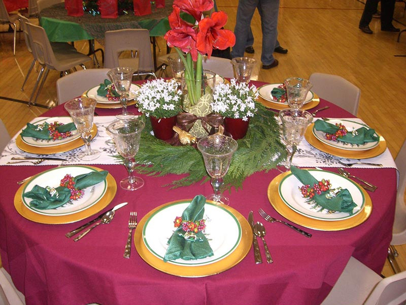 Christmas Party Table Decoration Ideas
 Ideas for Christmas Table Decorations Quiet Corner