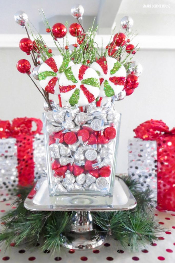 Christmas Party Table Decoration Ideas
 Prettiest Christmas Table Centerpiece Decoration Ideas