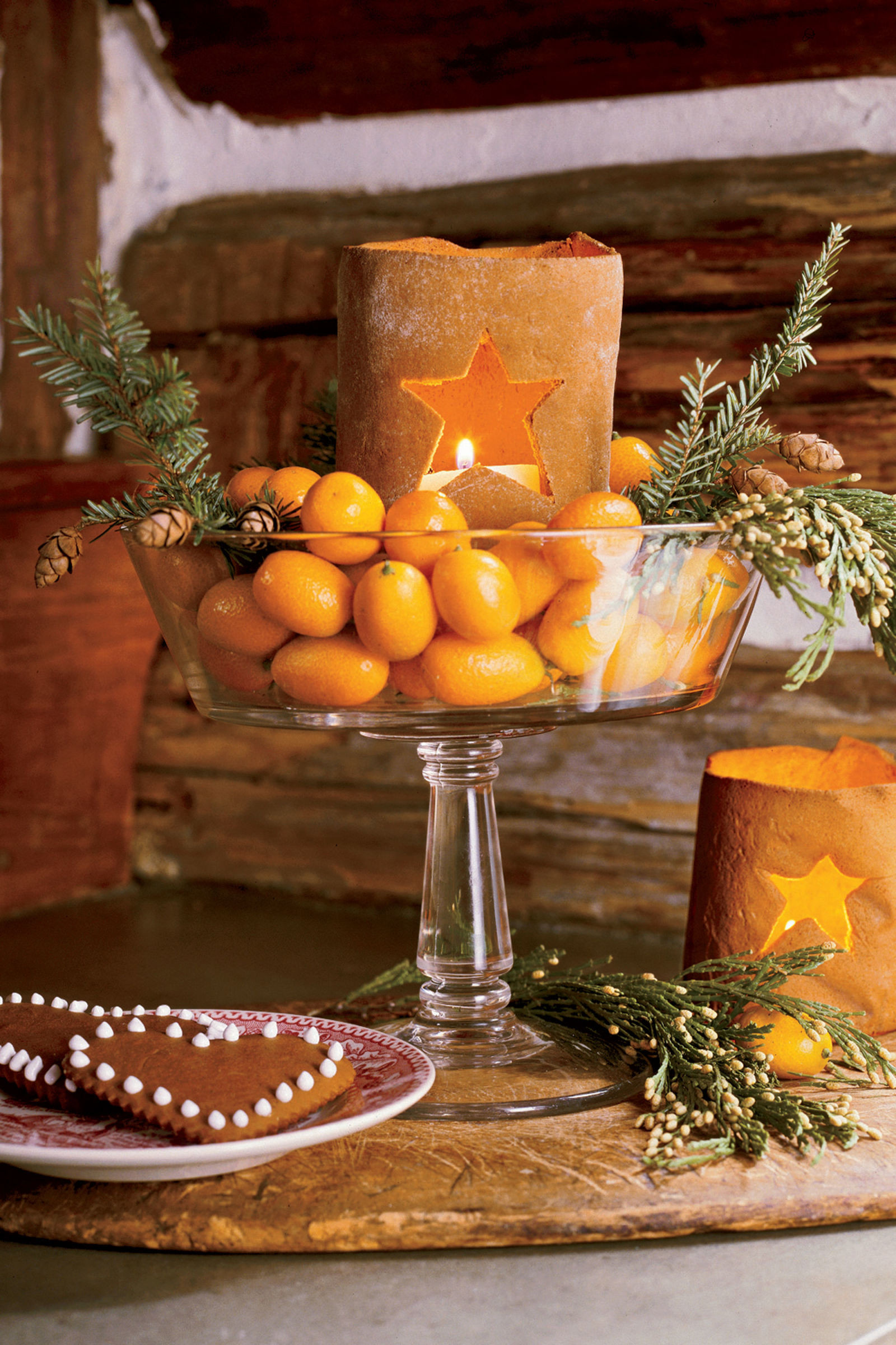 Christmas Table Centerpieces
 Decorate The Tables With These 50 DIY Christmas Centerpieces