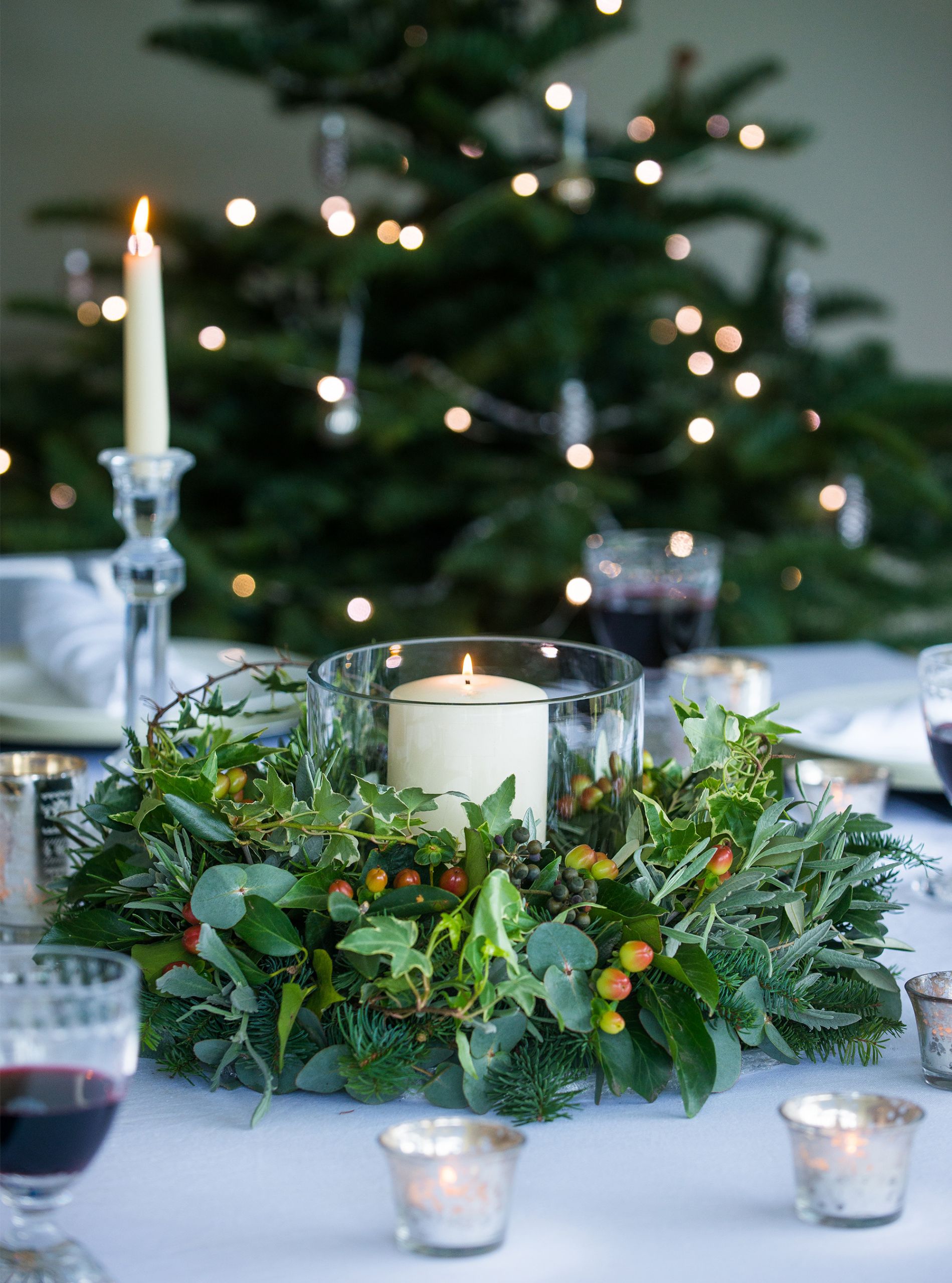 Christmas Table Centerpieces
 Christmas Table Decorations And Centrepieces