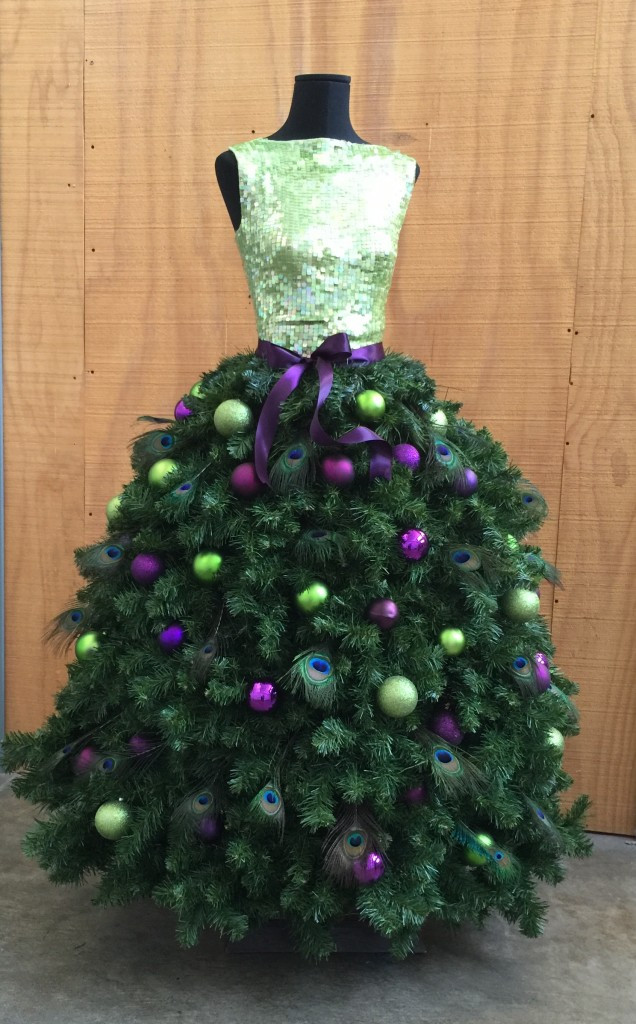 Christmas Tree Dress DIY
 Christmas Tree Dress Form Tutorials for Crafters of All
