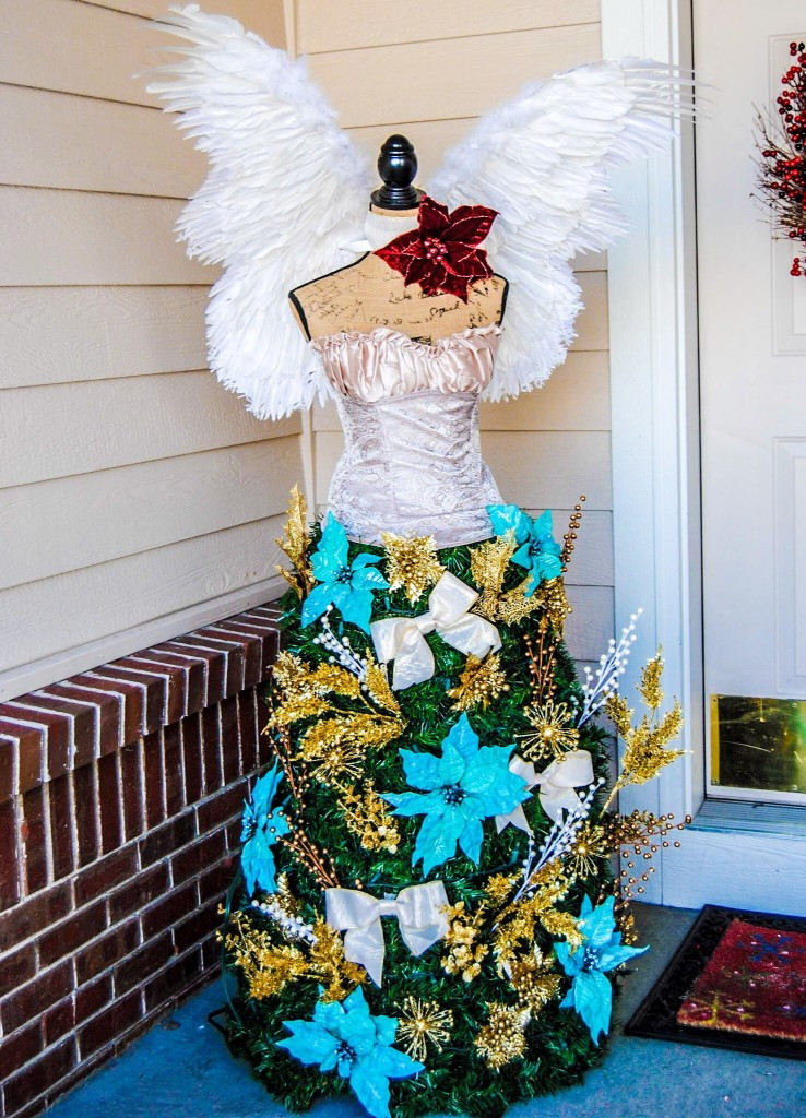 Christmas Tree Dress DIY
 Christmas Tree Dress Form The Everything Housewife