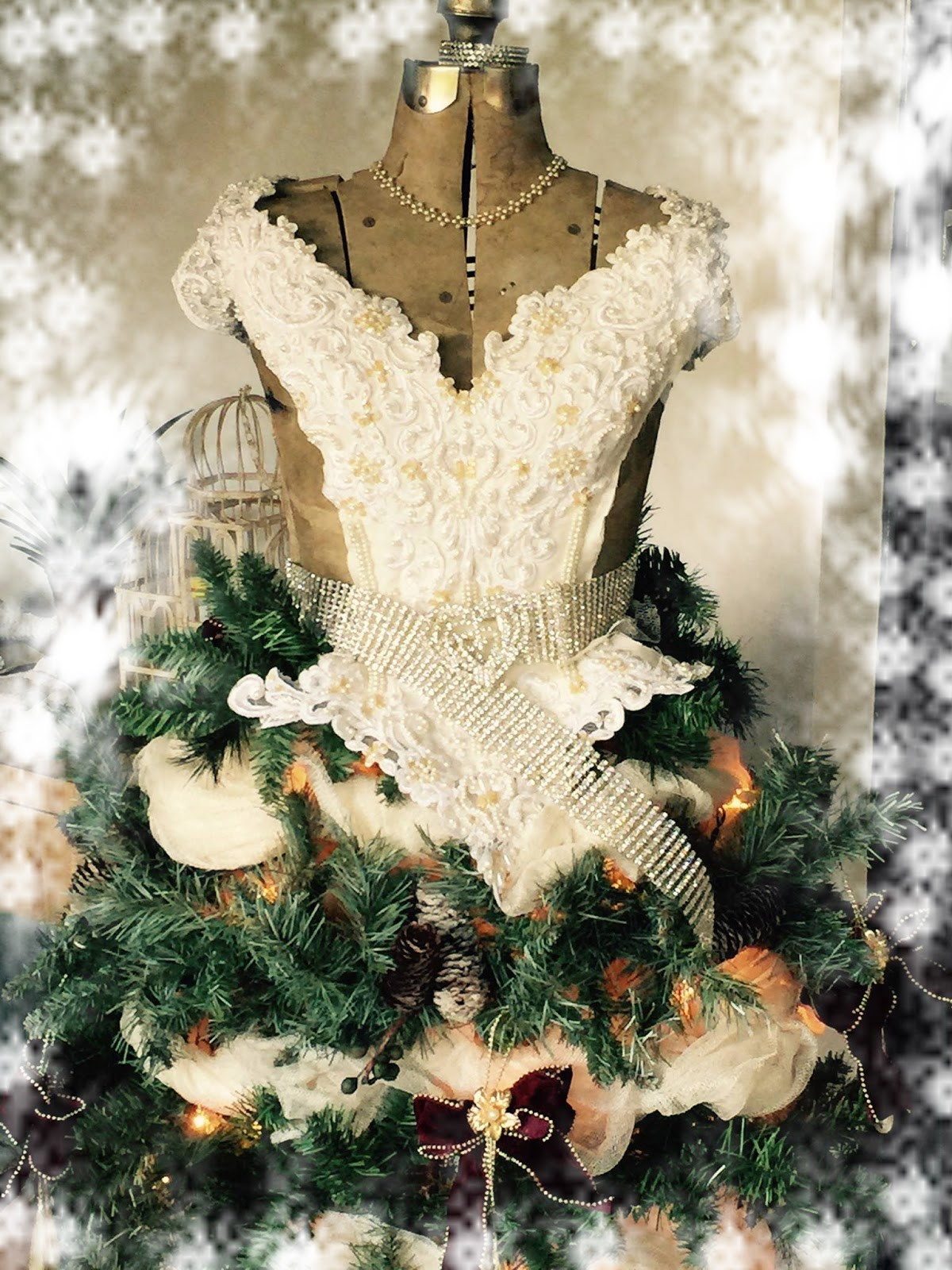 Christmas Tree Dress DIY
 Natasha ScrapbooKorner DIY Christmas Tree Dress Form and