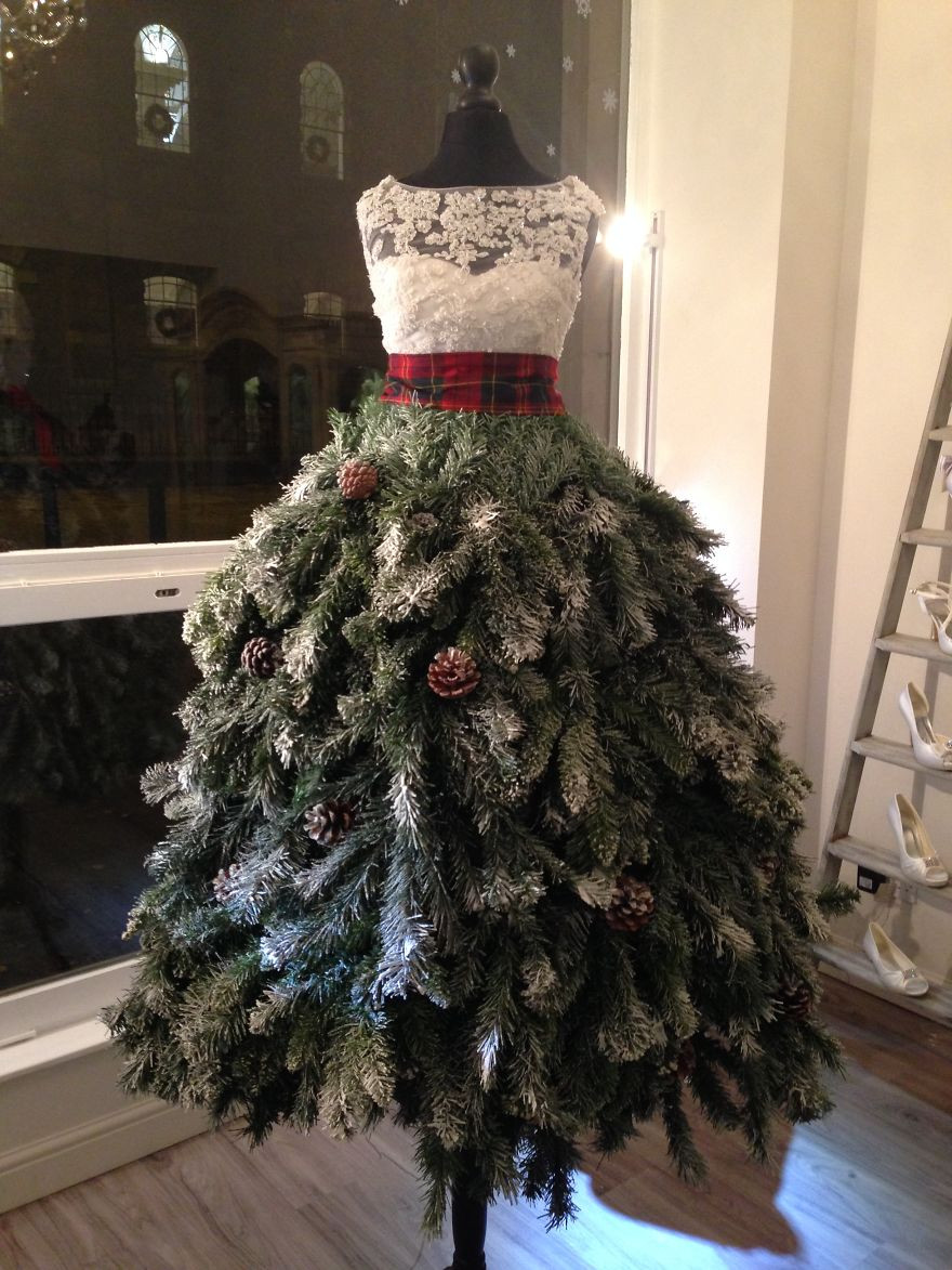 Christmas Tree Dress DIY
 DIY Ideas To Make Your Christmas Tree Unique This Year