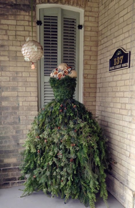 Christmas Tree Dress DIY
 The Dusty Victorian Christmas Tree Dress 2014 DIY The