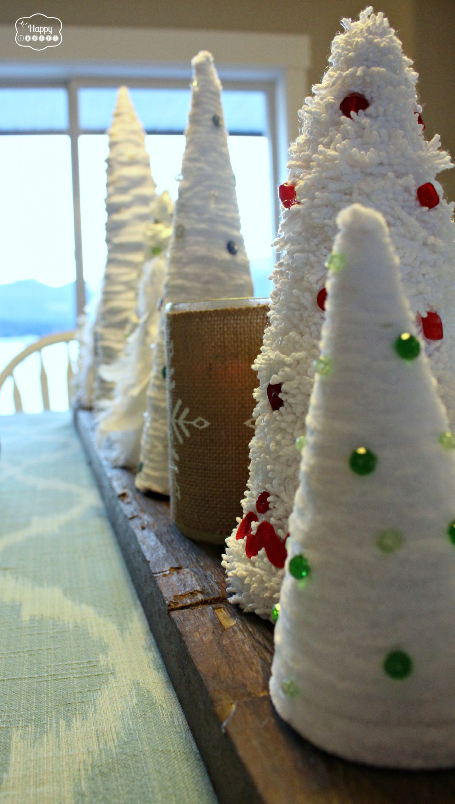 Christmas Trees DIY
 Easy Thrifty DIY Mini Christmas Trees with Yarn and