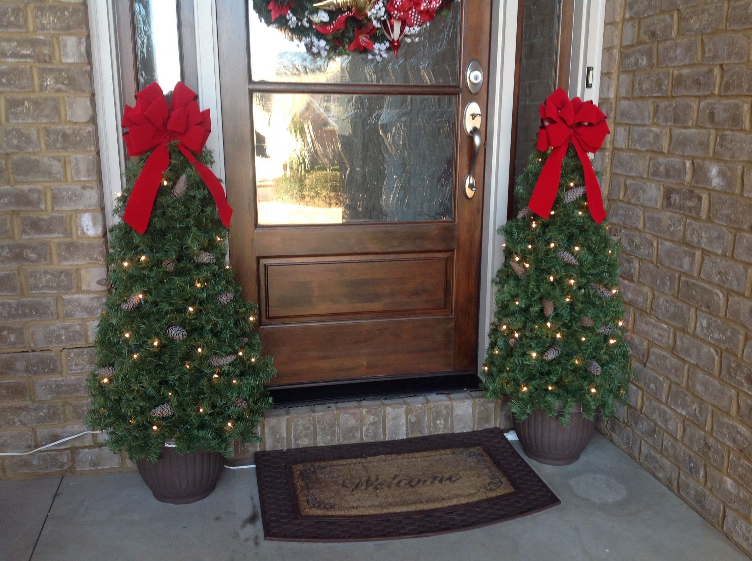 Christmas Trees For Porch
 47 Perfect Diy Front Porch Christmas Tree Ideas A