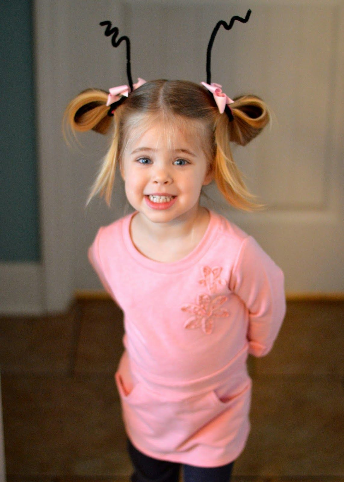 Cindy Lou Who Costume DIY
 Dr Seuss Day Simple DIY cindy lou who costume halloween