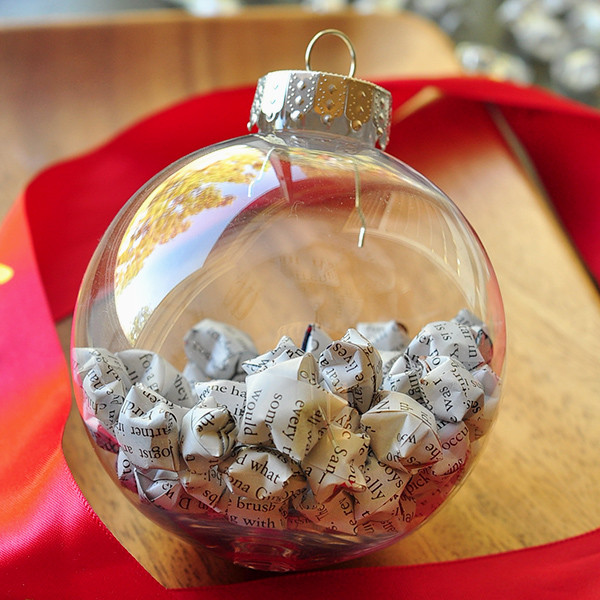 Clear Christmas Ornaments Craft Ideas
 20 Elegantly Adorable Ways to Fill Clear Ornaments