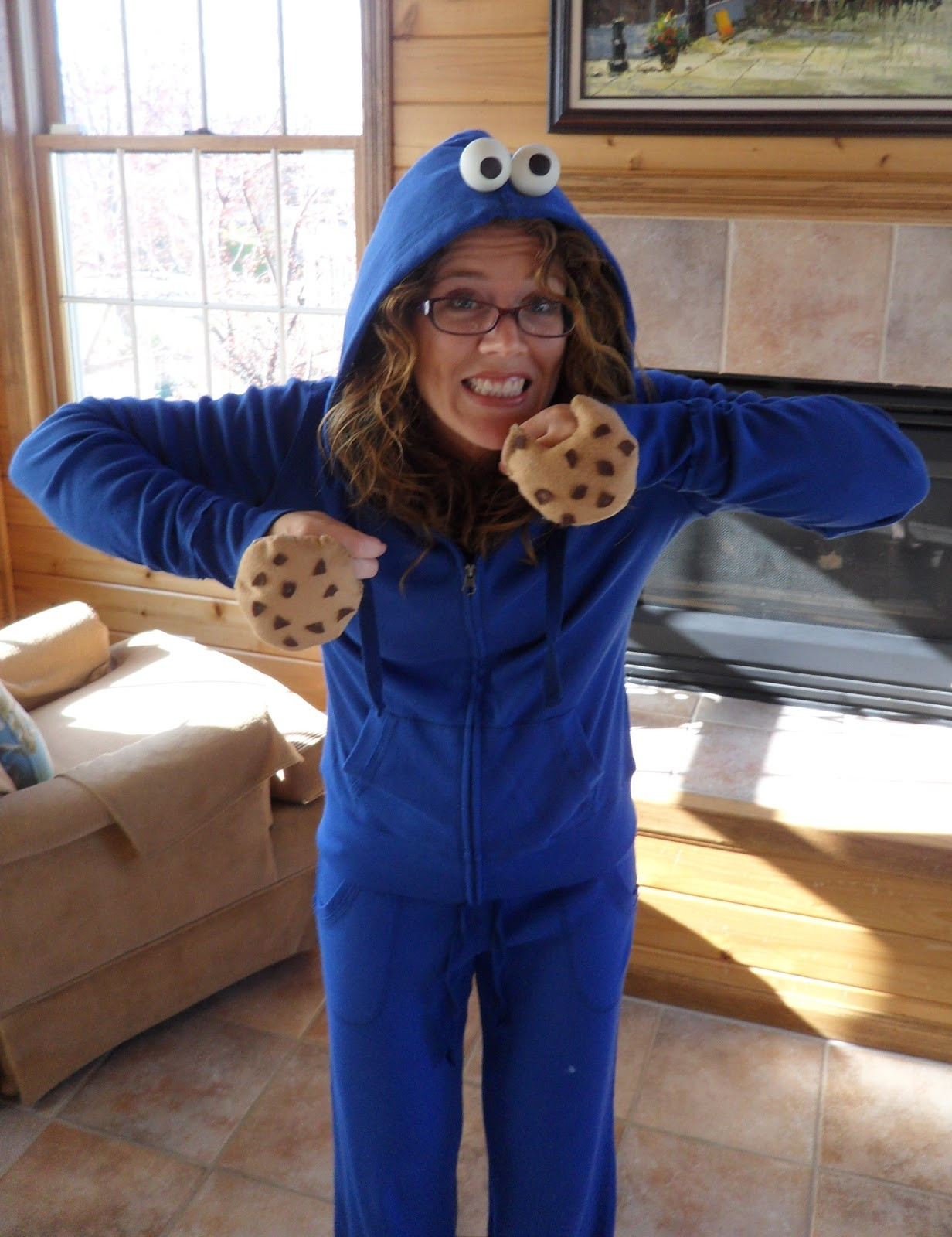 Cookie Monster Costume DIY
 Rhinestones & Pine Cones Mama s Gotta Craft