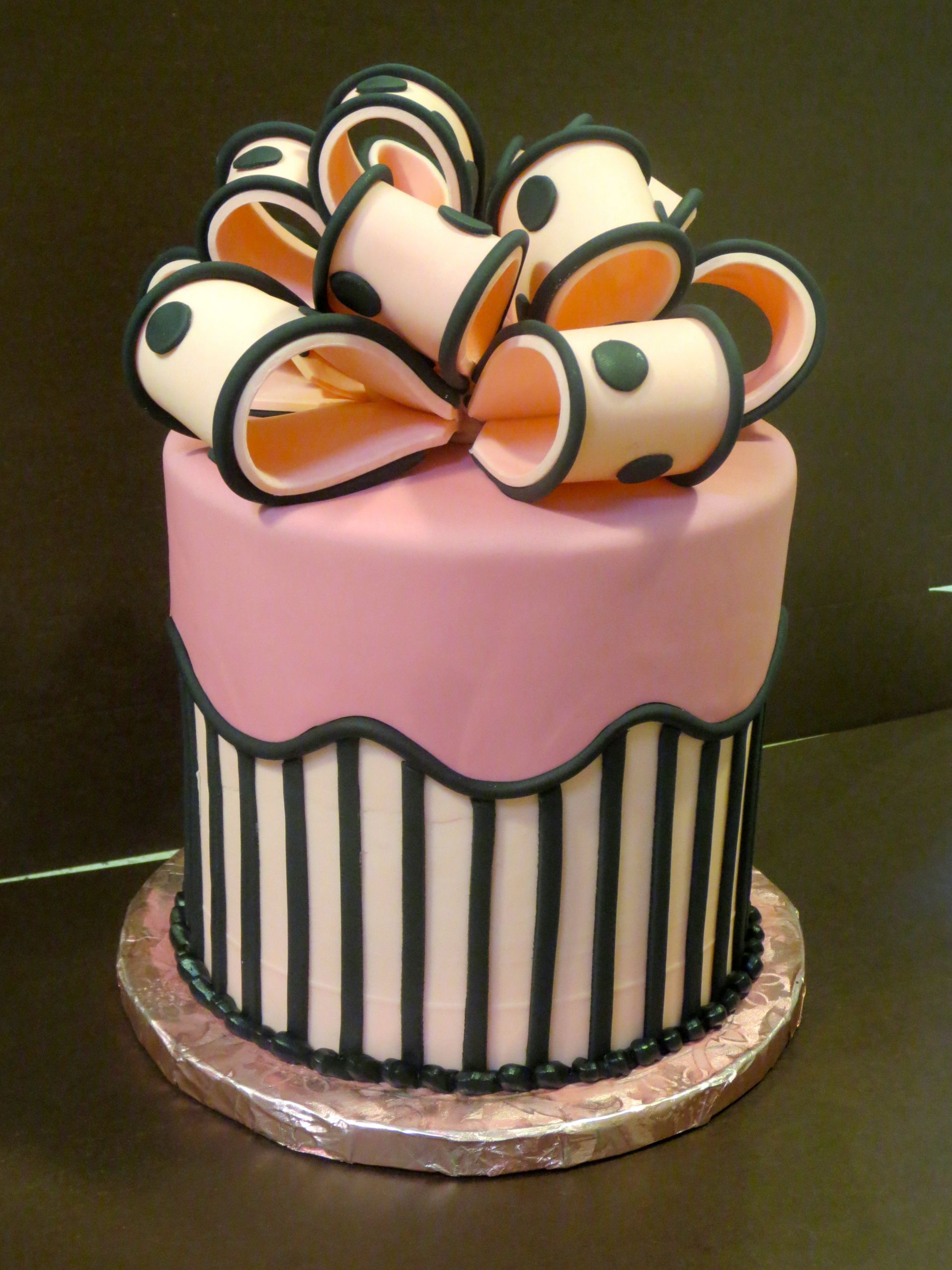 Cool Birthday Cakes
 Buzz Lightyear Cake and Elegant Birthday Cake