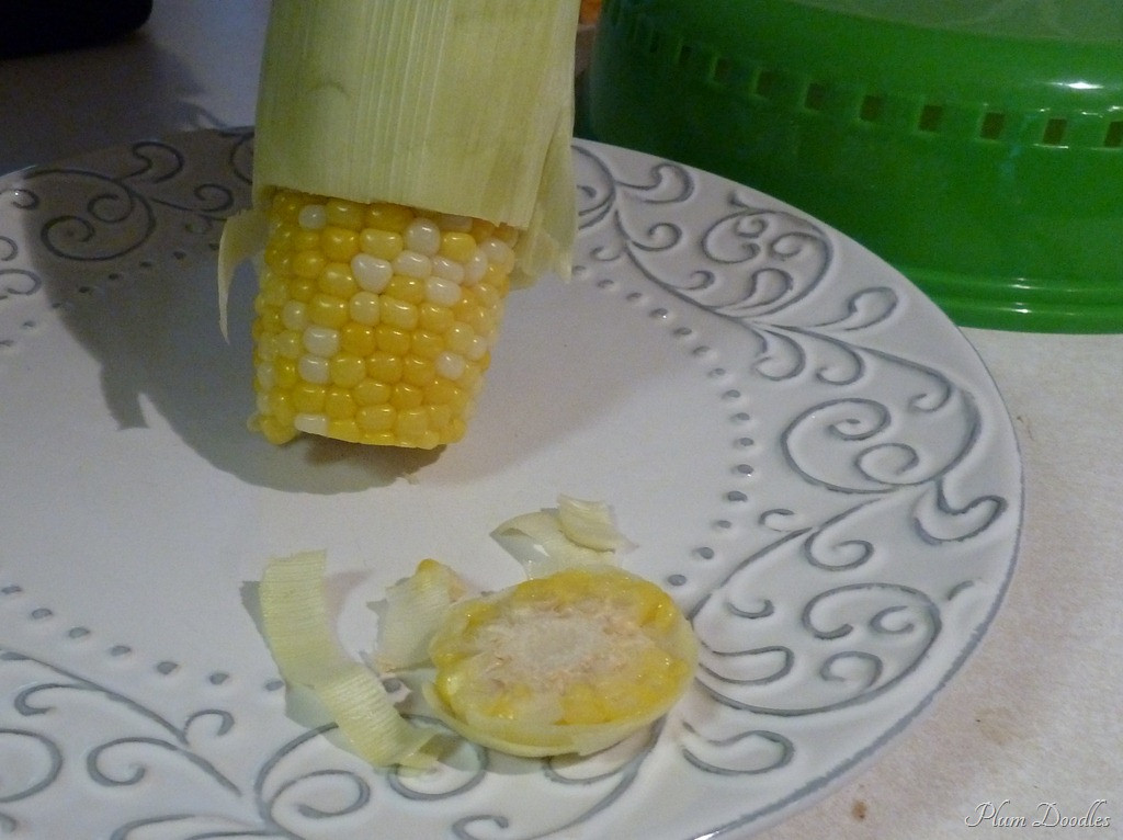 Corn On Cob In Microwave
 Tipsy Tuesday Super Easy Microwave Corn on the Cob
