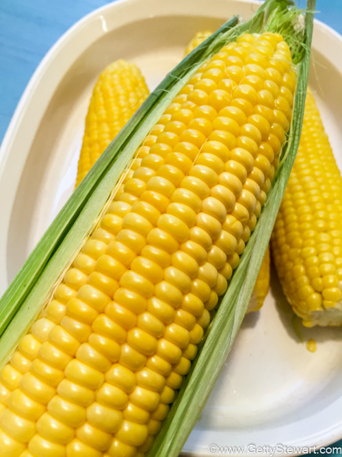 Corn On Cob In Microwave
 How to Microwave Corn on the Cob GettyStewart
