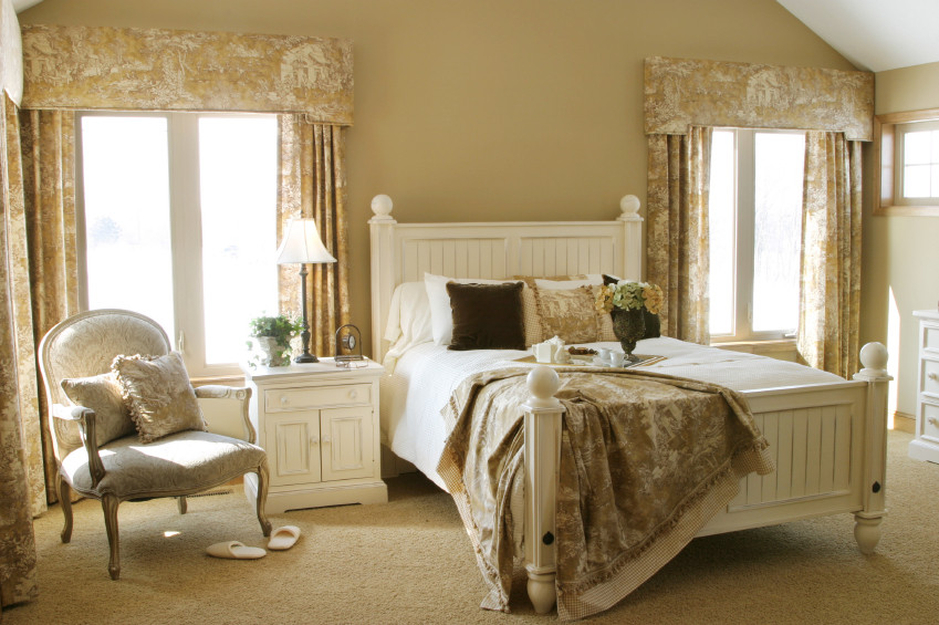 Country Bedroom Colors
 French Country Bedrooms