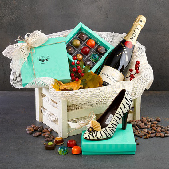 Couple Gift Basket Ideas
 25 Christmas Gift Basket Ideas to Put To her