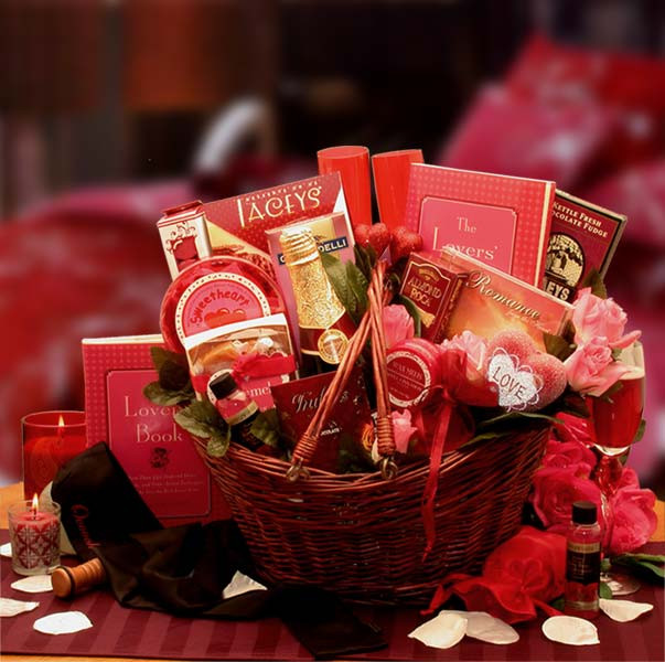 Couples Gift Ideas For Valentines
 How to Plan A Romantic Valentine s Day Date for Your Loved e