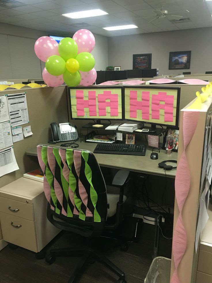 Cubicle Birthday Decorations
 Deerlylost fice Cubicle Decoration Ideas