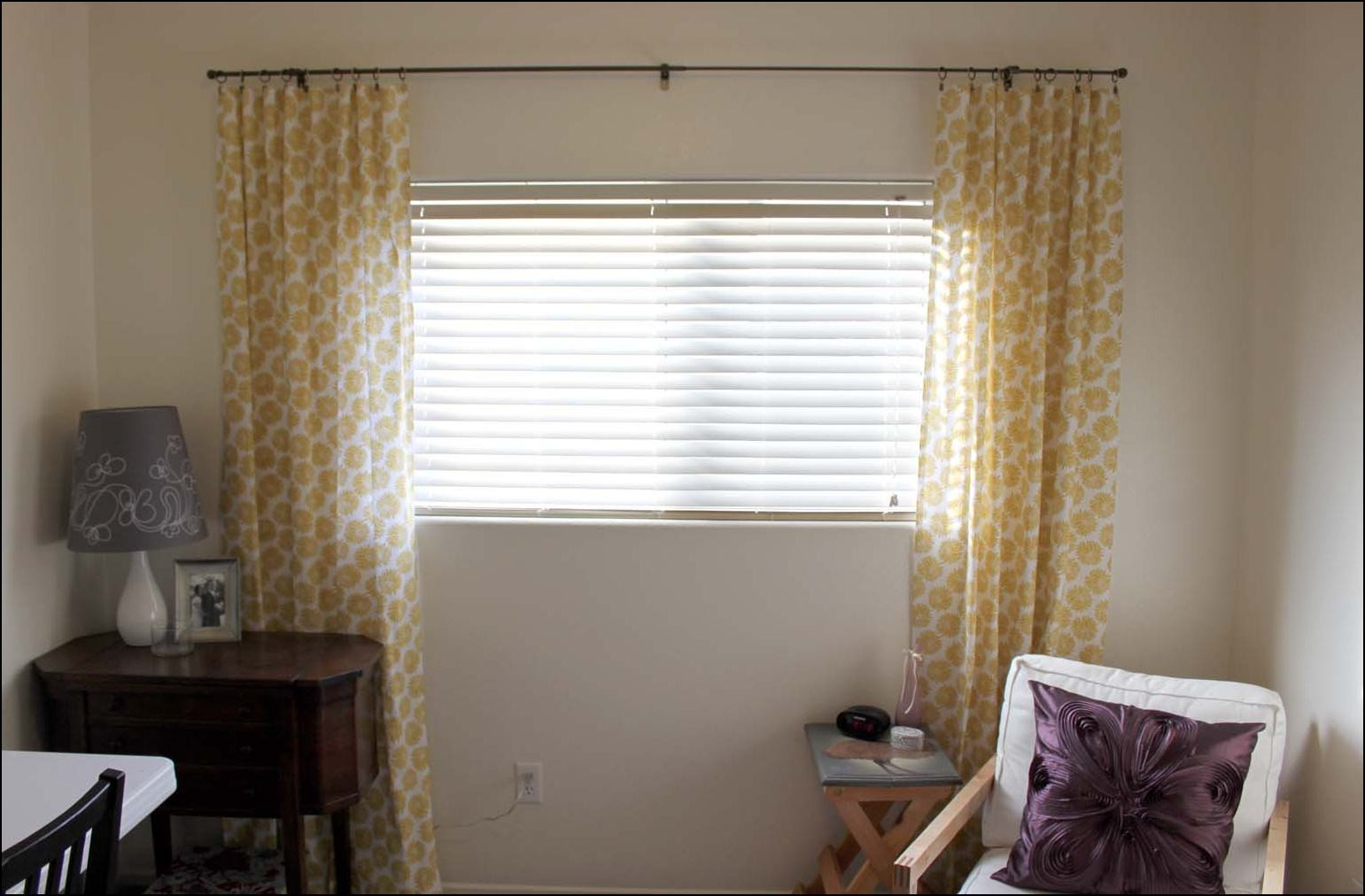 Curtains For Small Bedroom Windows
 Elegant and Playful Window Treatment for Small Windows