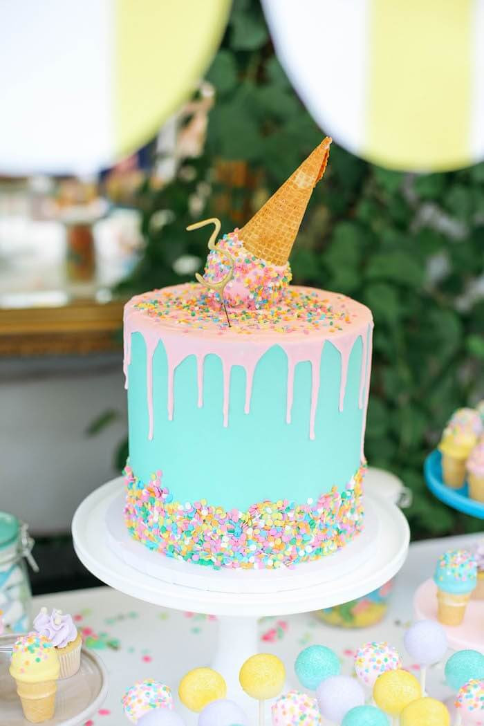 Cute Birthday Cake Ideas
 10 Totally Gorgeous Birthday Cakes For Sweet Little Girls