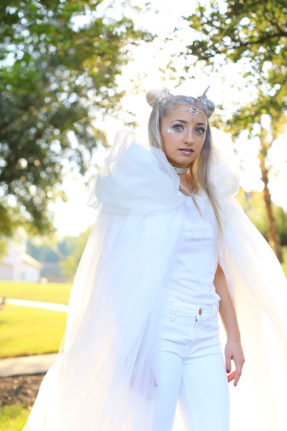 Cute DIY Costumes
 Unicorn Half Up DIY Halloween Costume