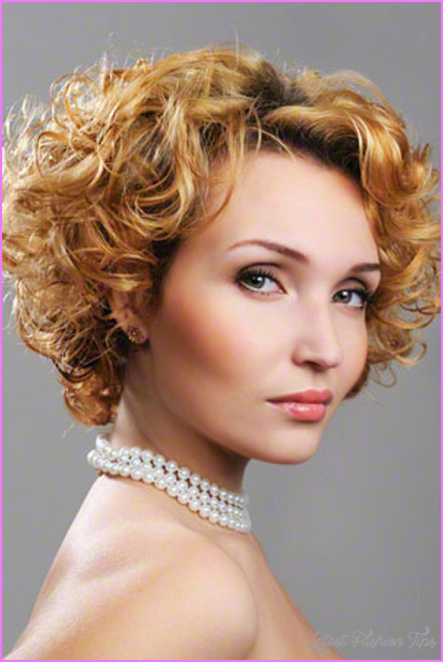 Cute Hairstyles For Curly Hair
 Fashion hairstyles for curly hair LatestFashionTips