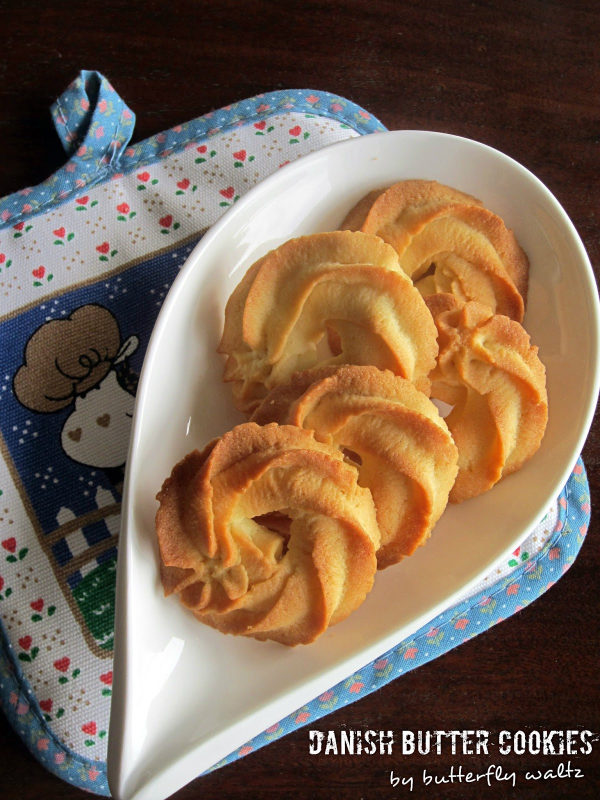 Danish Cookies Recipe
 Waltzing butterflies Very danish butter cookies