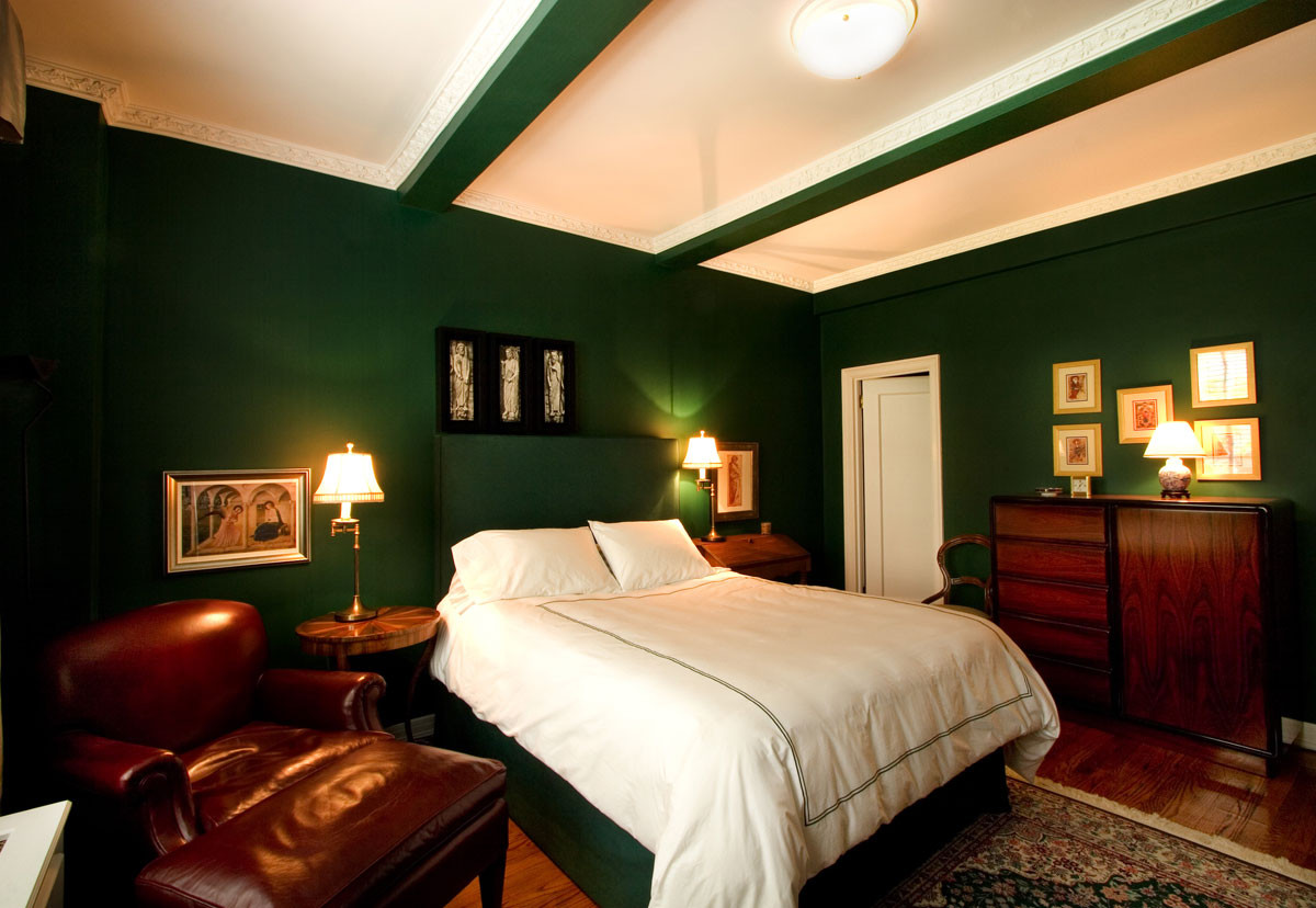 Dark Green Bedroom Walls
 Home Decor